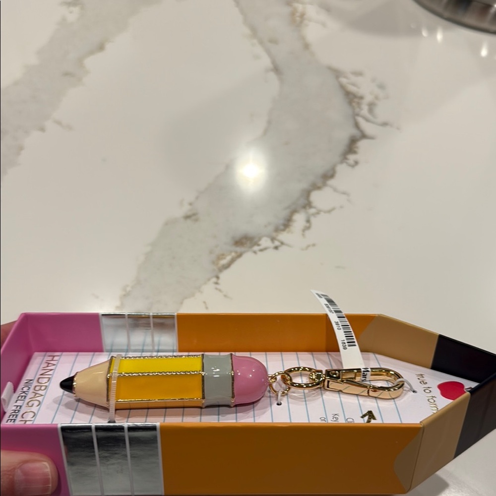 🖍️ True to Form Crayon Handbag Charm – A Must-Have for Teachers! - Picture 5 of 5